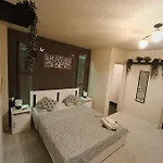 Old Town Within * ブカレスト