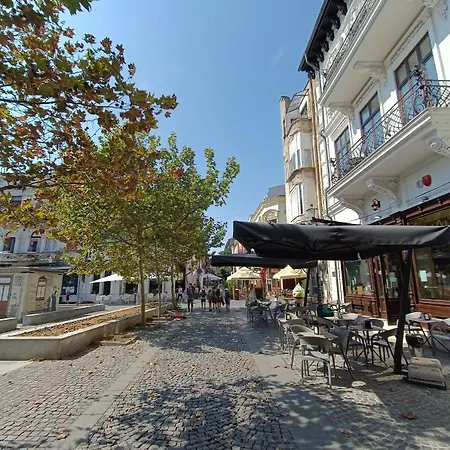 Old Town Within Appartamento Bucarest
